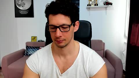 Snapshot of brutusk1 chatting on March 4, 7:36 am Brutus K online show from March 4, 7:36 am