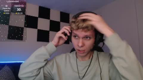 Snapshot of bryamado chatting on October 10, 1:59 am bryamado online show from October 10, 1:59 am
