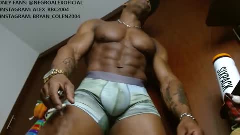 Snapshot of bryan_colen chatting on February 20, 9:26 pm Enjoy the best muscle straws online show from February 20, 9:26 pm