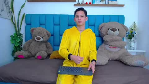 Snapshot of bryan_hotty chatting on March 2, 11:17 am Bryan online show from March 2, 11:17 am