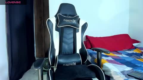 bryan_oficials online show from September 18, 2:02 am