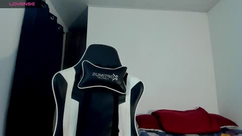 bryan_oficials online show from December 18, 5:02 am