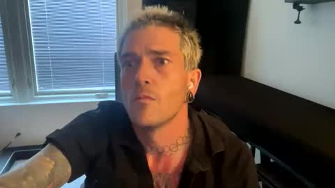 bryjybxxx online show from October 19, 10:32 pm