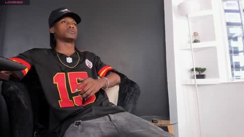 Bryxon  online show from February 2, 3:07 pm