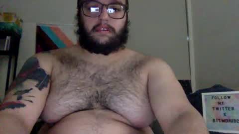 Snapshot of bttmchub98 chatting on January 1, 5:22 pm bttmchub98 online show from January 1, 5:22 pm