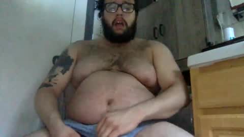 Snapshot of bttmchub98 chatting on September 28, 6:35 pm bttmchub98 online show from September 28, 6:35 pm