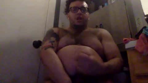 Snapshot of bttmchub98 chatting on October 28, 10:41 am bttmchub98 online show from October 28, 10:41 am