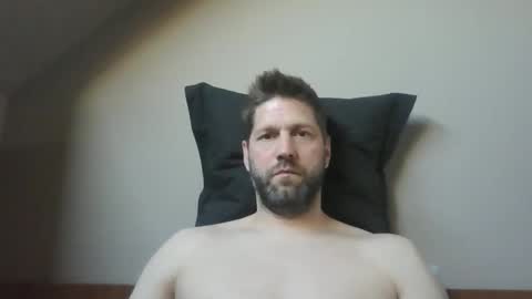 bubblebee1982 online show from April 23, 3:47 pm