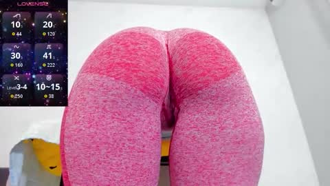 Snapshot of bubblebum4you chatting on October 3, 11:51 am bubblebum4you online show from October 3, 11:51 am