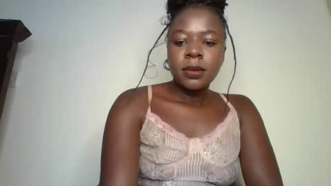 Snapshot of bubblebun_1 chatting on June 14, 6:15 am bubblebun_1 online show from June 14, 6:15 am