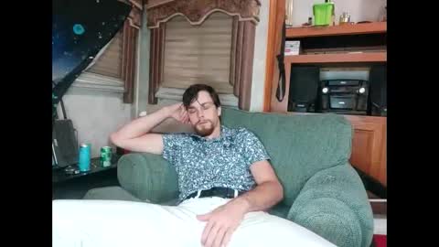 Snapshot of bubblebutt417 chatting on May 16, 8:18 pm Max candi online show from May 16, 8:18 pm