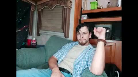 Snapshot of bubblebutt417 chatting on May 20, 12:06 am Max candi online show from May 20, 12:06 am