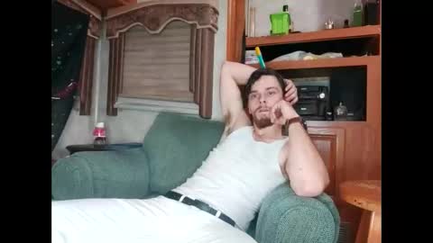 Snapshot of bubblebutt417 chatting on May 21, 10:28 pm Max candi online show from May 21, 10:28 pm