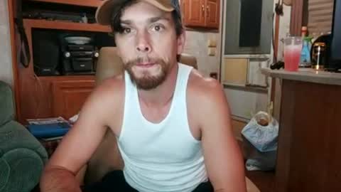 Snapshot of bubblebutt417 chatting on August 6, 2:57 am Max candi online show from August 6, 2:57 am