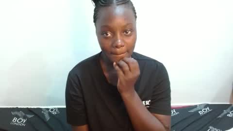 bubbly_ass30 online show from November 14, 7:56 pm