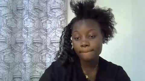 bubbly_ass30 online show from December 20, 3:41 pm