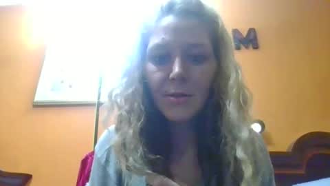 bubblywyno89 online show from March 31, 12:45 am