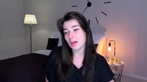 Snapshot of buckssbunny chatting on February 7, 11:14 am Ari online show from February 7, 11:14 am