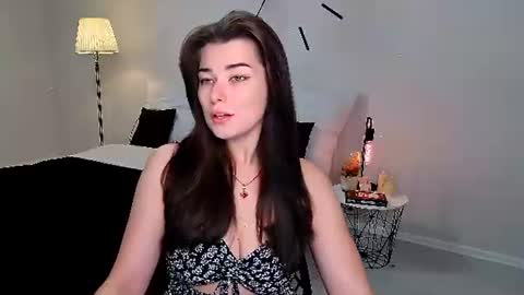 Snapshot of buckssbunny chatting on July 29, 12:25 pm Ari online show from July 29, 12:25 pm