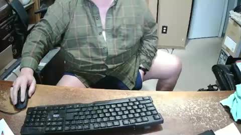 Snapshot of bucku2 chatting on February 8, 8:32 pm Bucku2 online show from February 8, 8:32 pm