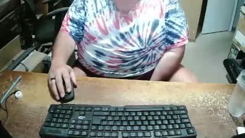 Snapshot of bucku2 chatting on October 16, 10:11 pm Bucku2 online show from October 16, 10:11 pm