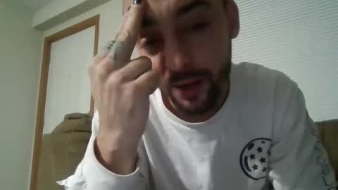Snapshot of bud42o chatting on January 17, 3:11 am Bud42o online show from January 17, 3:11 am