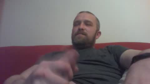 budgie1095 online show from January 7, 9:35 pm