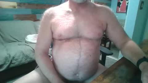 Snapshot of budnsocalii chatting on January 9, 11:28 pm Bud online show from January 9, 11:28 pm
