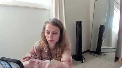 Snapshot of buffybarloe chatting on November 24, 5:01 pm Buffy online show from November 24, 5:01 pm