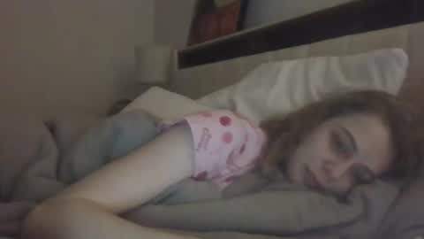 Snapshot of buffybarloe chatting on March 6, 7:49 am Buffy online show from March 6, 7:49 am