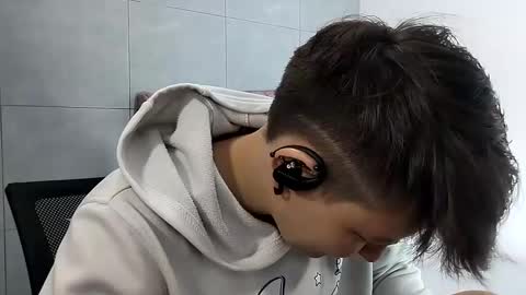 Snapshot of bug2025 chatting on September 27, 2:38 am bug2025 online show from September 27, 2:38 am