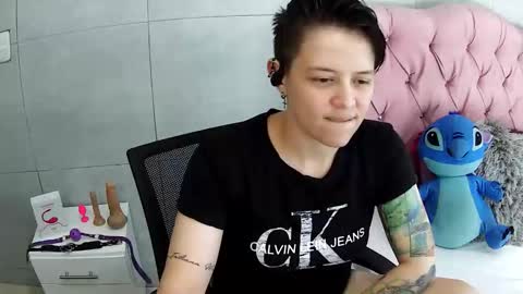 bug2025 online show from December 3, 2:19 am