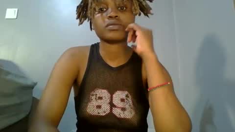 Snapshot of buga_baby chatting on October 15, 2:01 am buga_baby online show from October 15, 2:01 am