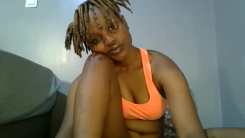 Snapshot of buga_baby chatting on October 21, 2:23 am buga_baby online show from October 21, 2:23 am