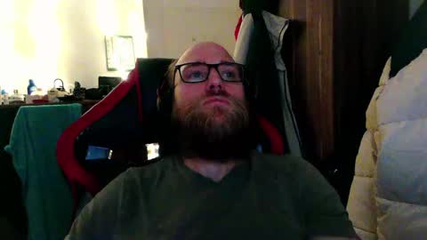 Snapshot of buhalteris chatting on June 4, 9:54 pm Lukas online show from June 4, 9:54 pm