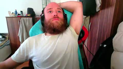 Snapshot of buhalteris chatting on July 1, 10:17 am Lukas online show from July 1, 10:17 am