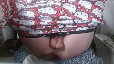 Snapshot of builtdeadboy chatting on March 4, 10:02 am builtdeadboy online show from March 4, 10:02 am