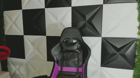 bull_cam online show from October 6, 7:33 pm