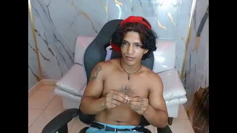 bull_cam online show from February 1, 1:37 am