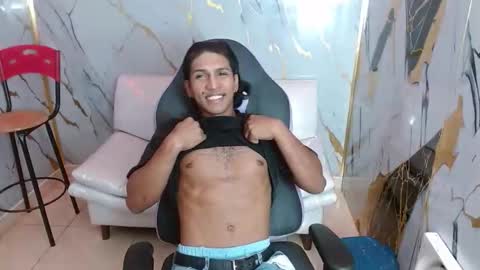 bull_cam online show from February 1, 2:04 pm