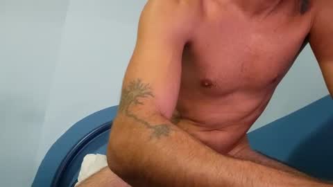 Snapshot of bullboy9292 chatting on July 5, 12:34 pm Bullboy9292 online show from July 5, 12:34 pm