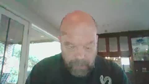 Snapshot of bulldog302w chatting on November 2, 1:13 pm bulldog302w online show from November 2, 1:13 pm