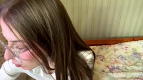 Mary online show from May 17, 2:02 pm