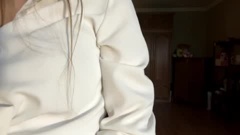 Mary online show from May 20, 2:01 pm