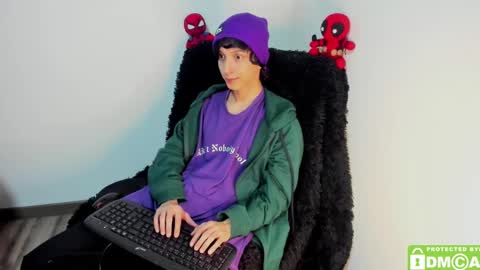 Tonny online show from December 19, 1:28 am