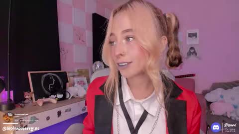        online show from November 25, 1:55 pm