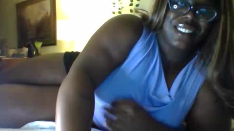 Snapshot of bunny8354367 chatting on October 1, 11:00 pm Bunny online show from October 1, 11:00 pm