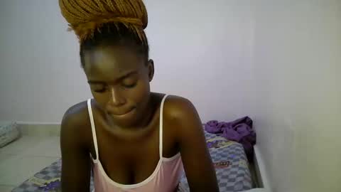 Snapshot of bunny_bliss1 chatting on May 24, 7:08 pm bunny_bliss1 online show from May 24, 7:08 pm