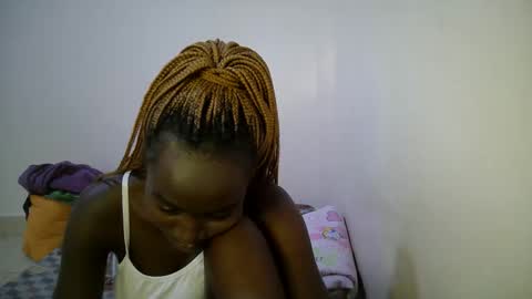 Snapshot of bunny_bliss1 chatting on May 25, 8:59 pm bunny_bliss1 online show from May 25, 8:59 pm