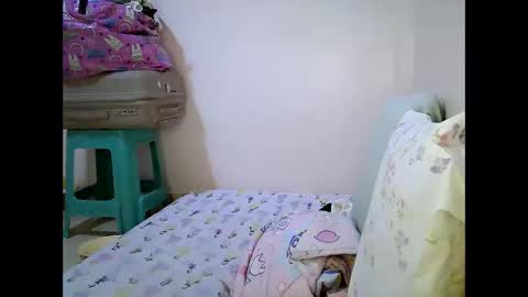 Snapshot of bunny_bliss1 chatting on June 8, 9:37 pm bunny_bliss1 online show from June 8, 9:37 pm